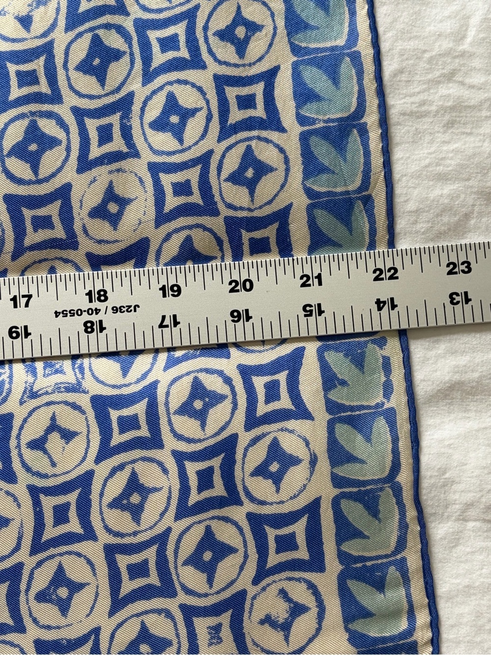 Vintage Block Printed Silk Scarf Blue and Cream Geometric Rolled Edges 22x22” - Picture 10 of 11